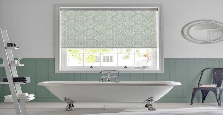 roman blinds for bathroom